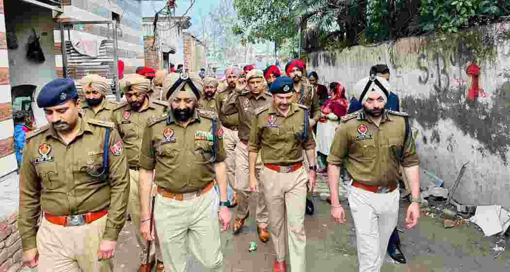 Punjab police raid 798 spots, arrest 290 in drug crackdown Punjab police raid 798 spots, arrest 290 in drug crackdown