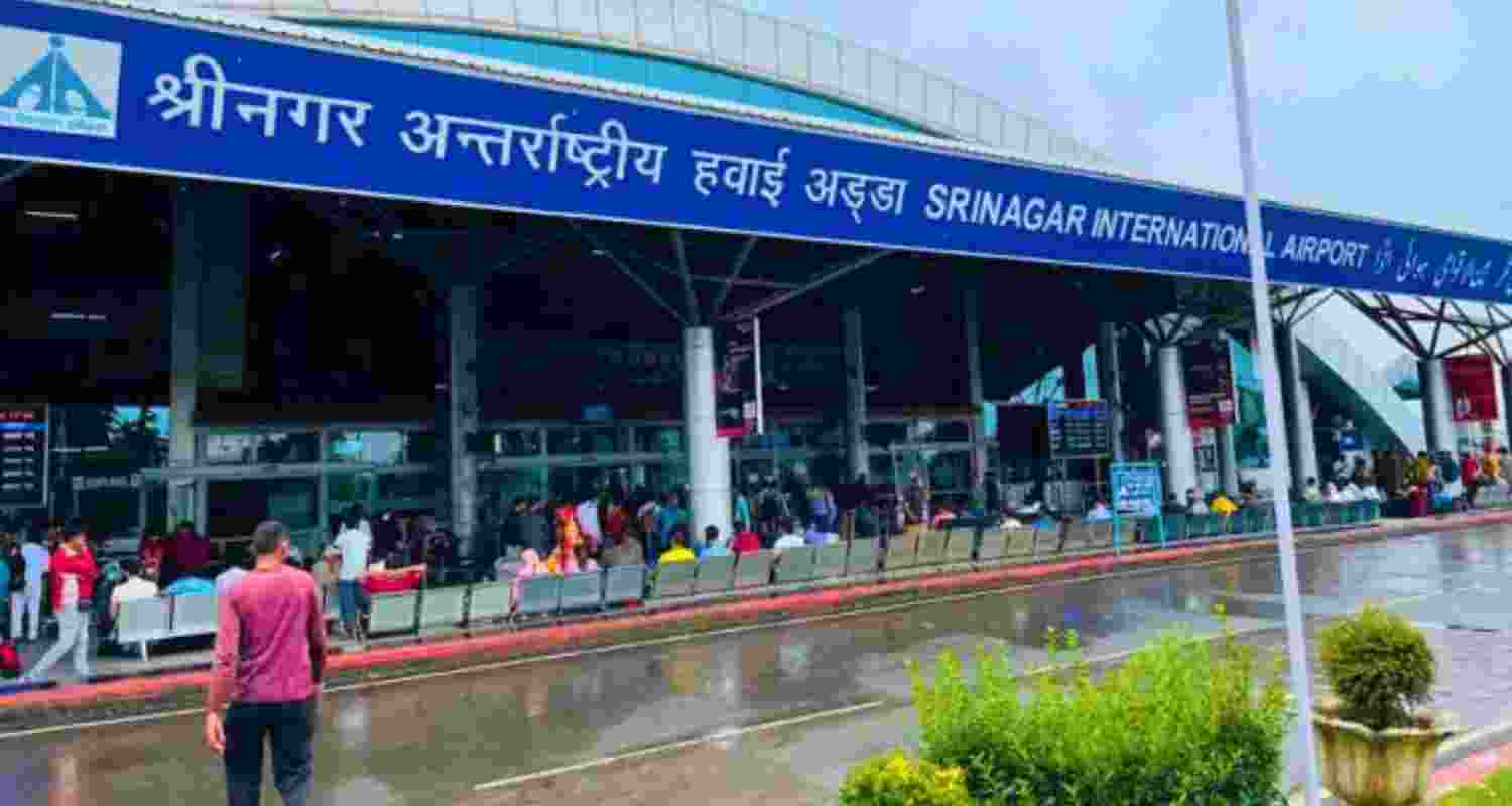 Several flights cancelled at Srinagar airport due to bad weather Several flights cancelled at Srinagar airport due to bad weather