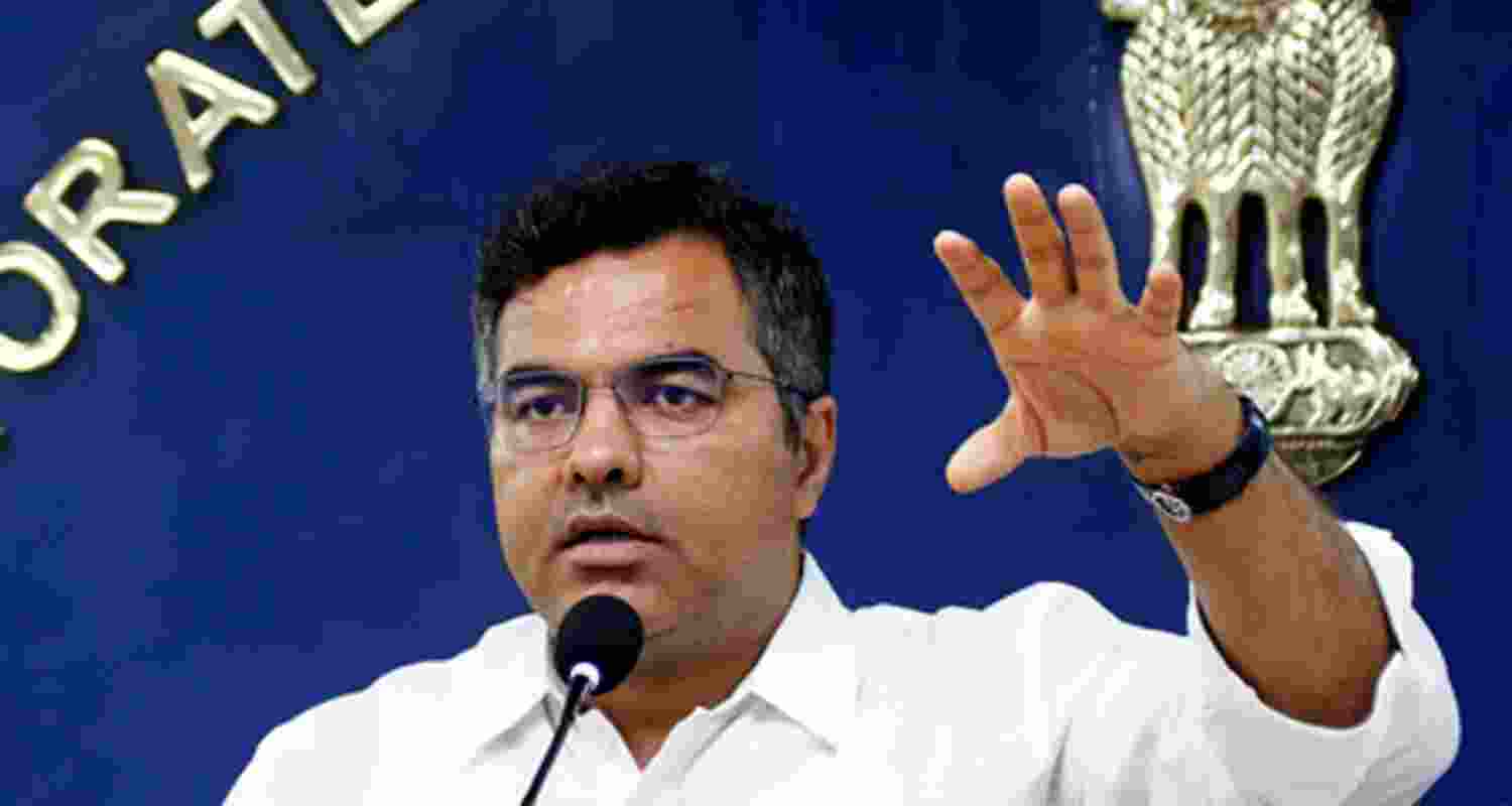 Three Jal Board officers suspended by minister during inspection Three Jal Board officers suspended by minister during inspection