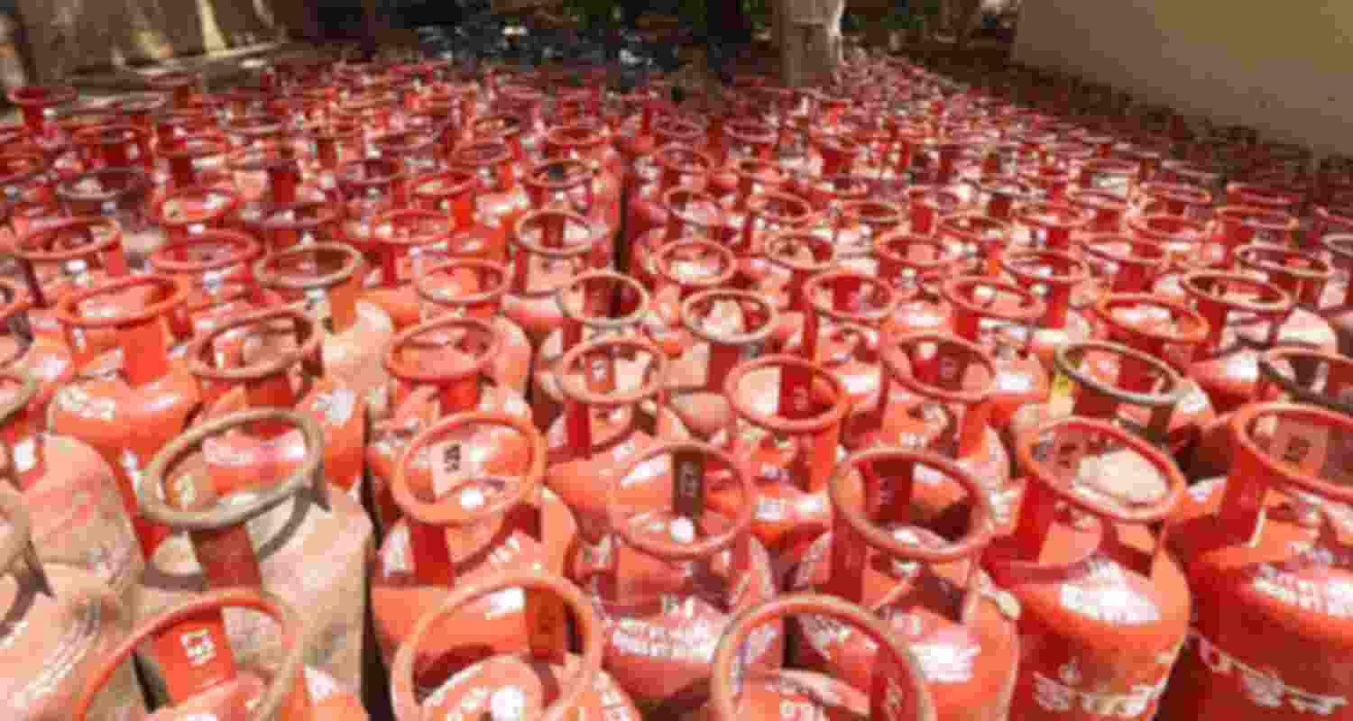 LPG supply continues normally, 51.5L cylinders delivered: Govt LPG supply continues normally, 51.5L cylinders delivered: Govt