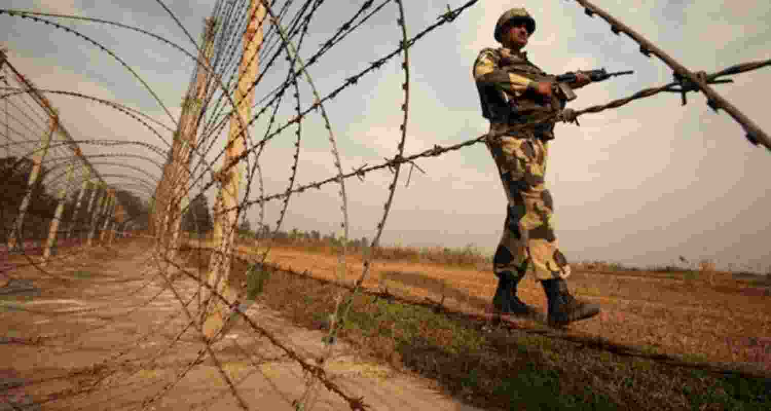 Infiltration bid on LOC foiled by Army in J&K's Uri sector Infiltration bid on LOC foiled by Army in J&K's Uri sector