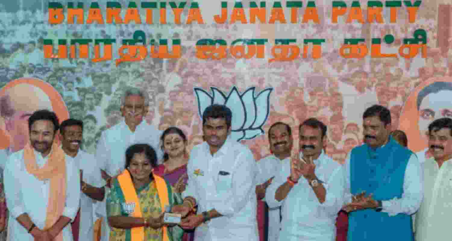 Former Telangana Governor Tamilisai Soundararajan wants to rejoin politics. Former Telangana Governor Tamilisai Soundararajan wants to rejoin politics.