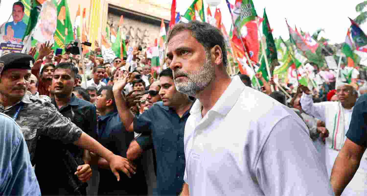 Rahul Gandhi urges Centre to hold talks with Ladakh people. Rahul Gandhi urges Centre to hold talks with Ladakh people.