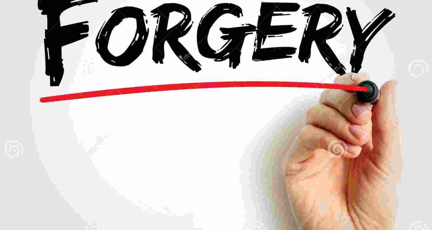 Delhi MCD employee held for forging letterheads of CM's office Delhi MCD employee held for forging letterheads of CM's office