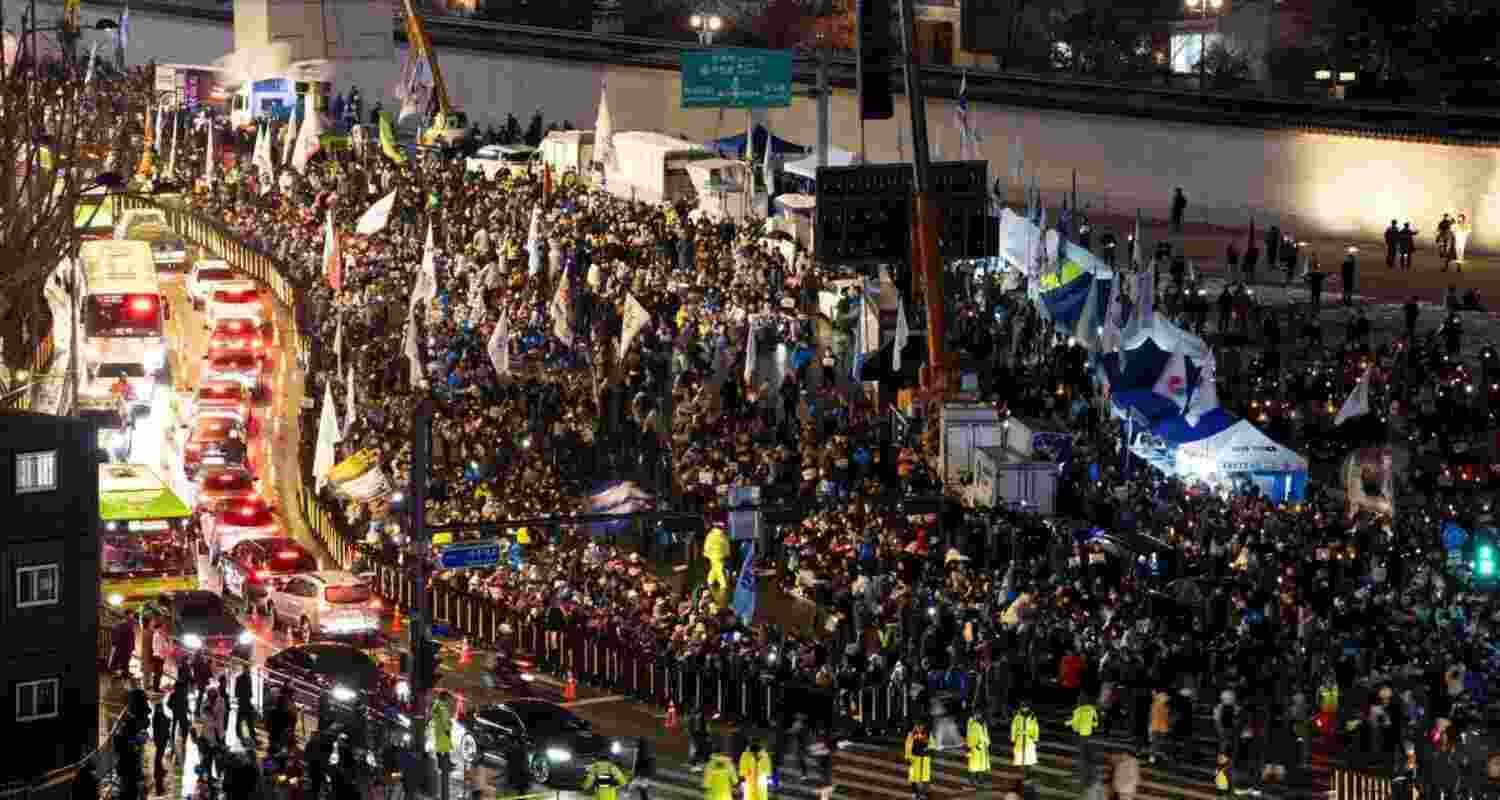 Tensions Escalate as South Koreans Rally for Yoon’s Impeachment. Tensions Escalate as South Koreans Rally for Yoon’s Impeachment.