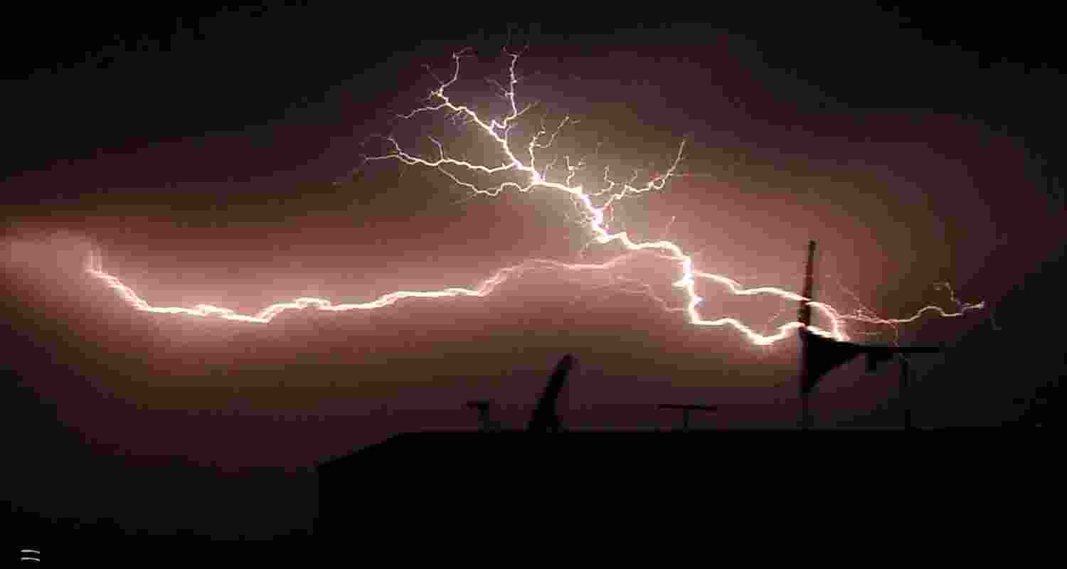 Lightning Kills 12 Amid Heavy Rainfall in Jharkhand. Lightning Kills 12 Amid Heavy Rainfall in Jharkhand.