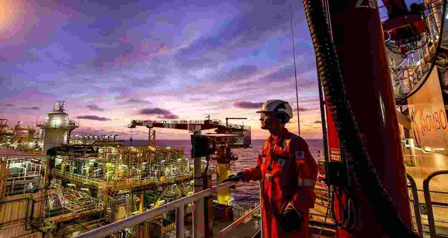 Govt Role Key To Limit Oil Price Impact RBI Highlights In Paper. Govt Role Key To Limit Oil Price Impact RBI Highlights In Paper.