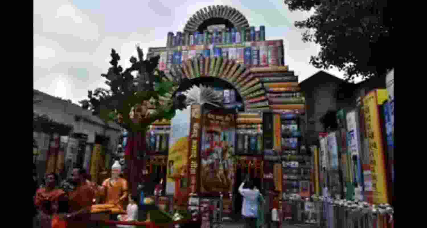 Durga Puja committee builds library-inspired pandal in Ranchi. Durga Puja committee builds library-inspired pandal in Ranchi.