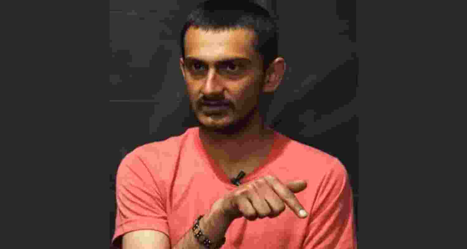 Gujarat youth jailed in Russia joins Army then surrenders in Ukraine. Gujarat youth jailed in Russia joins Army then surrenders in Ukraine.