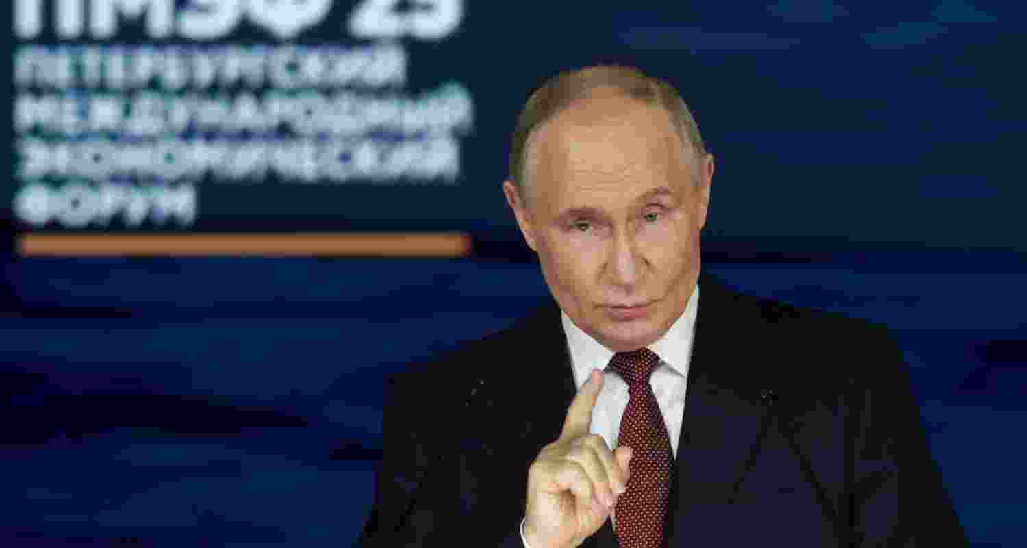 Russian President Vladimir Putin speaks at the St. Petersburg International Economic Forum (SPIEF) in St. Petersburg, Russia, on Friday Russian President Vladimir Putin speaks at the St. Petersburg International Economic Forum (SPIEF) in St. Petersburg, Russia, on Friday