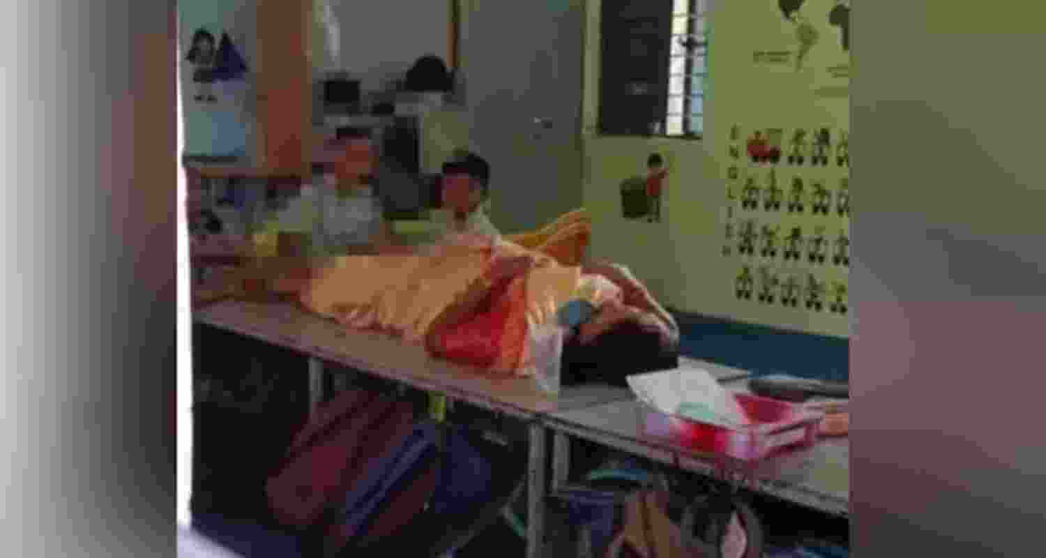 Students forced to massage headmaster's feet in Tamil Nadu Students forced to massage headmaster's feet in Tamil Nadu