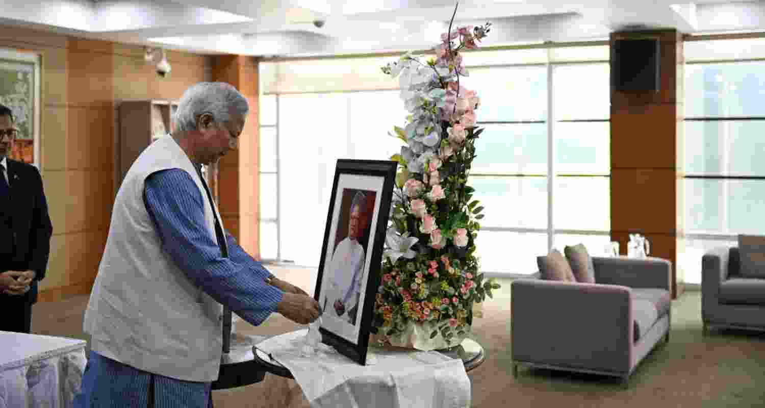 Bangladesh's Yunus reflects on friendship with Manmohan Singh Bangladesh's Yunus reflects on friendship with Manmohan Singh